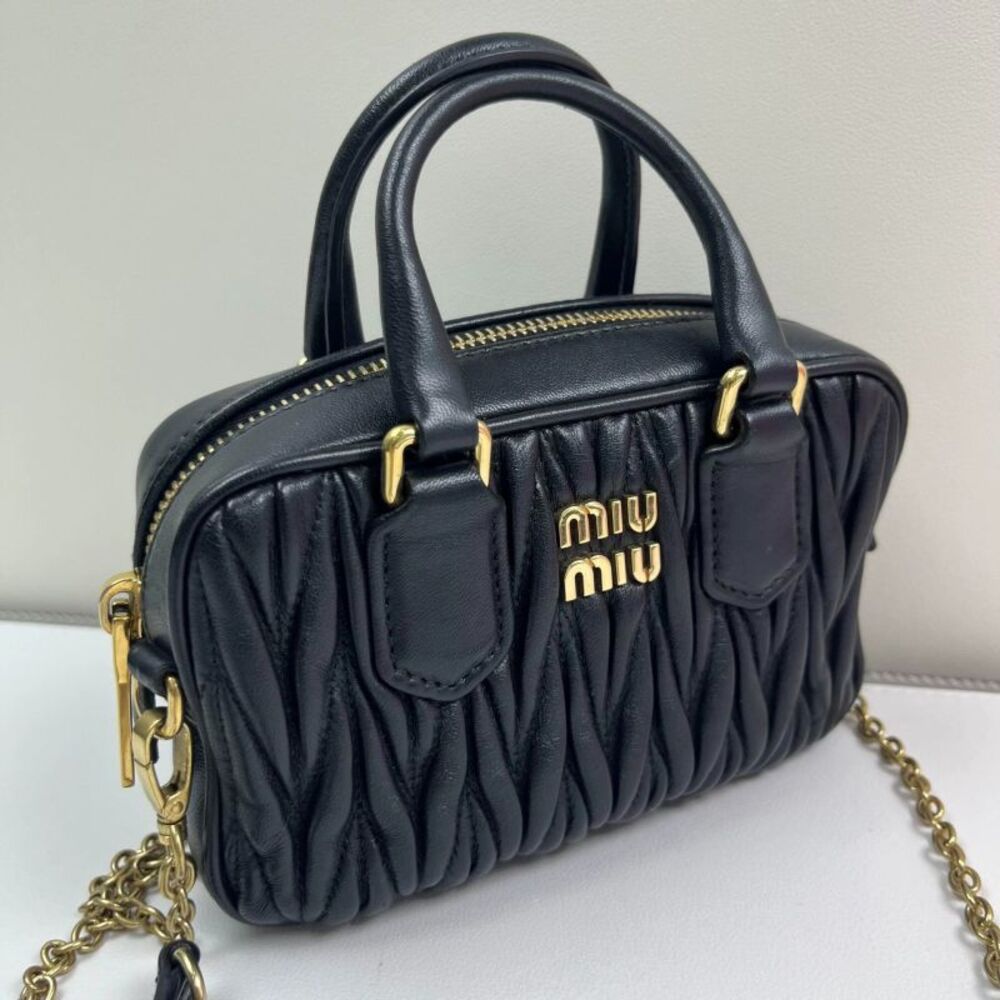 Miu Miu Women Pre-Loved Bag Very Good Condition - Picture 4 of 9